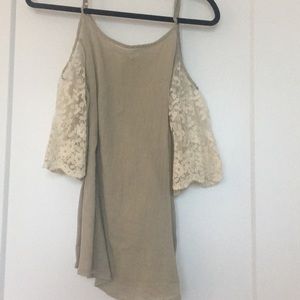 Cold shoulder blouse with lace sleeves